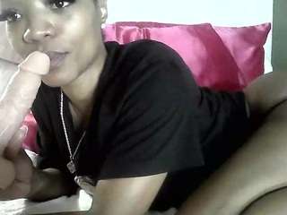 tastethepeach — Camsoda recorded stream screenshot (23 Nov 2025)