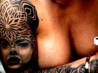 tikhomirov — Camsoda recorded stream image, 25.11.2025 09:40