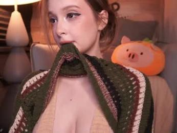 bunnybonn1e — Chaturbate recorded stream image, 25.11.2025 19:00