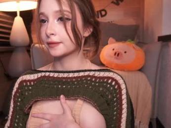 bunnybonn1e — Chaturbate recorded stream image, 25.11.2025 19:00