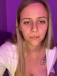lunawolf21 — Stripchat recorded stream image, 27.11.2025 07:30