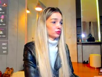 sassyt33n — Chaturbate recorded stream image, 27.11.2025 10:30