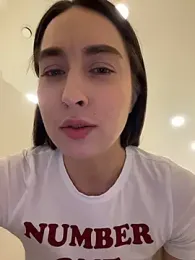 Holly_Play — Stripchat recorded stream image, 28.11.2025 12:00