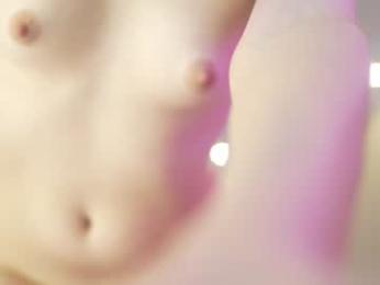 queenelia — Chaturbate recorded stream screenshot (28 Nov 2025)