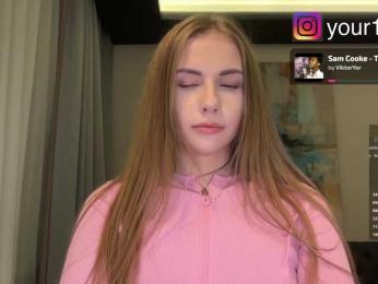 VikkiExtraCheese — Bongacams recorded stream image, 28.11.2025 19:30