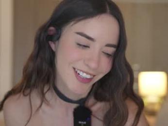 emyii — Chaturbate recorded stream image, 28.01.2025 17:00