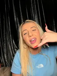Strongqueen — Stripchat recorded stream image, 28.11.2025 23:30