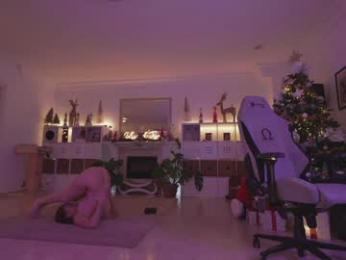 hannahjames710 — Chaturbate recorded stream image, 30.11.2025 14:00