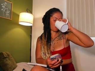 karlyee — Camsoda recorded stream screenshot (30 Nov 2025)