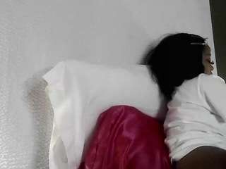 tastethepeach — Camsoda recorded stream screenshot (30 Nov 2025)