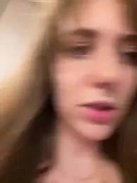MariiD — Stripchat recorded stream image, 01.12.2025 11:40