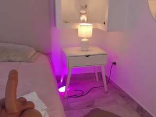 nathalyn-b — Camsoda recorded stream image, 02.12.2025 11:00