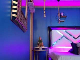 lady-brownn — Camsoda recorded stream screenshot (02 Dec 2025)