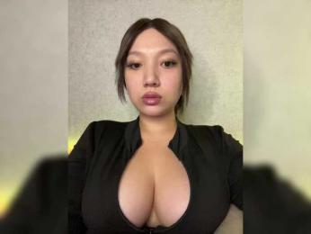 Goldlove10 — Bongacams recorded stream screenshot (02 Dec 2025)