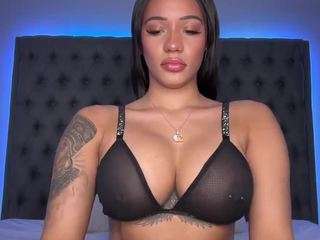 lolabunniii — Camsoda recorded stream image, 26.02.2025 04:00