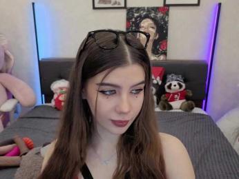 dolly-ll — Bongacams recorded stream image, 04.12.2025 13:30