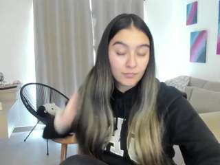 alexyferrer — Camsoda recorded stream image, 04.12.2025 20:30