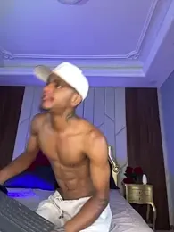 AaronCruz_ — Stripchat recorded stream image, 05.12.2025 03:30