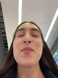 Holly_Play — Stripchat recorded stream image, 05.12.2025 12:00