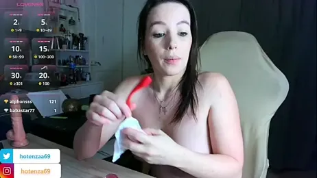 Hotenza69 — Stripchat recorded stream screenshot (05 Dec 2025)