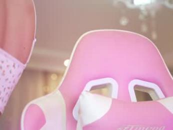 queenelia — Chaturbate recorded stream screenshot (05 Dec 2025)