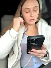 lunagirl13 — Stripchat recorded stream image, 05.12.2025 18:30