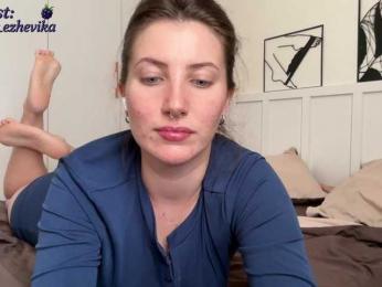 EzheVika — Bongacams recorded stream screenshot (06 Dec 2025)