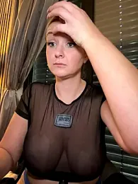 Bella-Tight — Stripchat recorded stream screenshot (09 Dec 2025)