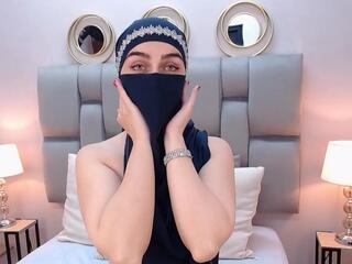 Aliah Manzur — Flirt4free recorded stream screenshot (09 Dec 2025)