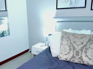 mili-moon — Camsoda recorded stream screenshot (09 Dec 2025)