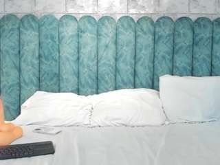 marianabranz — Camsoda recorded stream image, 10.12.2025 03:00