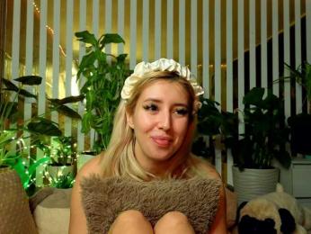 FlowwwerGirl — Bongacams recorded stream screenshot (10 Dec 2025)