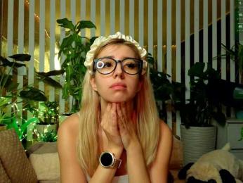 FlowwwerGirl — Bongacams recorded stream screenshot (10 Dec 2025)