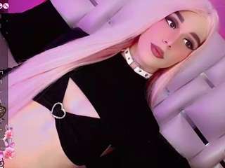 julia-lopez — Camsoda recorded stream screenshot (10 Dec 2025)