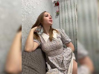 KitFox — Bongacams recorded stream screenshot (10 Dec 2025)