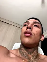 sendfer — Stripchat recorded stream image, 11.12.2025 01:10