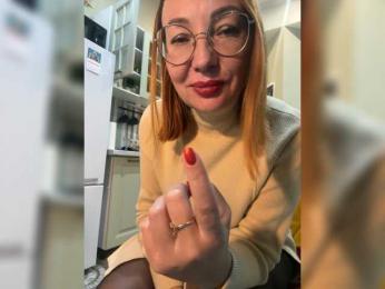 Pink-Lips — Bongacams recorded stream screenshot (10 Dec 2025)