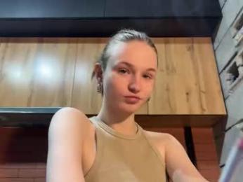 nloraaa — Chaturbate recorded stream screenshot (11 Dec 2025)