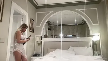 petitebeauty — Stripchat recorded stream image, 11.12.2025 19:30