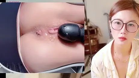 Krismil3 — Stripchat recorded stream screenshot (11 Dec 2025)