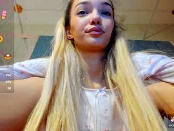 sassyt33n — Chaturbate recorded stream image, 15.12.2025 05:30