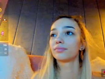 sassyt33n — Chaturbate recorded stream image, 15.12.2025 05:30