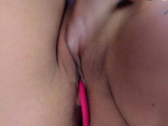 milaowens — Bongacams recorded stream screenshot (15 Dec 2025)