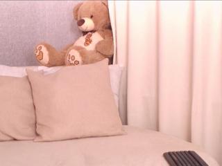 Naomi Bea — Flirt4free recorded stream screenshot (27 Feb 2025)