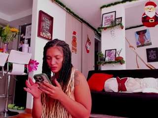 karlyee — Camsoda recorded stream screenshot (15 Dec 2025)