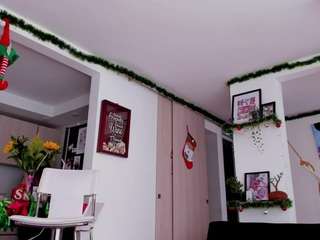 karlyee — Camsoda recorded stream screenshot (15 Dec 2025)