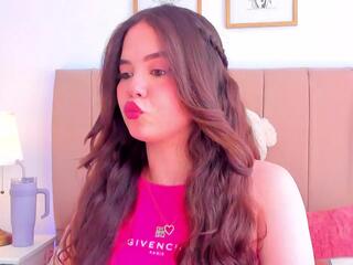 Bella Fontana — Flirt4free recorded stream screenshot (15 Dec 2025)