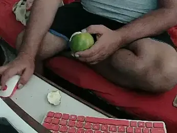 FUN4TIPS — Stripchat recorded stream image, 27.02.2025 05:10