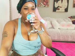 msfitqueen — Camsoda recorded stream image, 17.12.2025 03:00