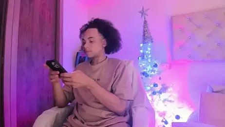 AlejoGaga12 — Stripchat recorded stream image, 17.12.2025 06:20
